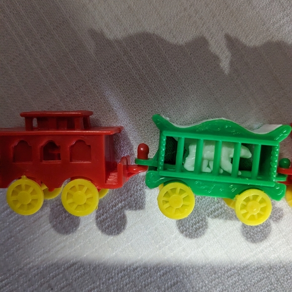 VTG Lillian Vernon plastic circus trains cake toppers candle holders (set of 12) - Picture 5 of 10